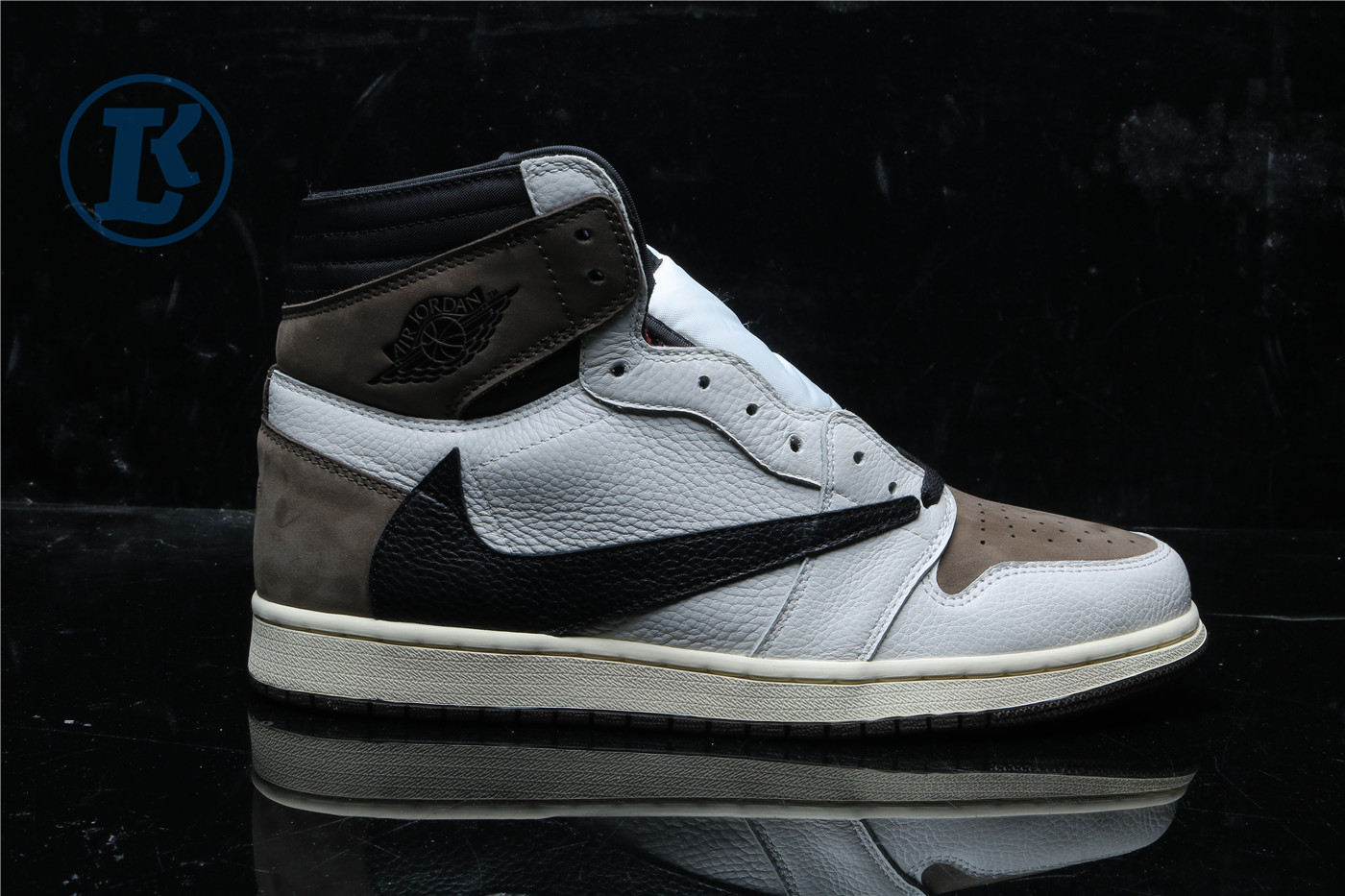 Air Jordan 1 Black Dark Mocha 2.0